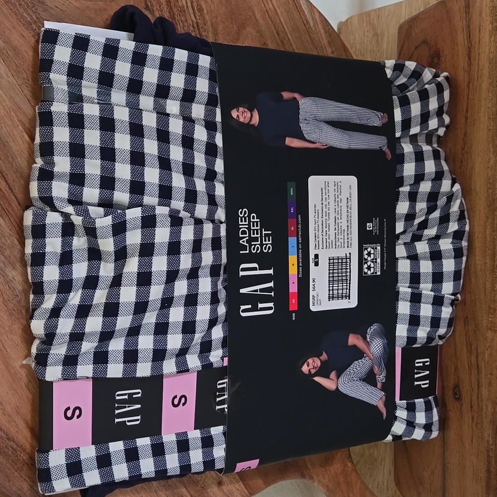 GAP Women's Checkered Sleepwear Set - Black and White - Picture 2 of 4